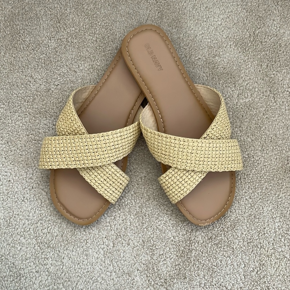 Old navy rattan sandals size 9.5